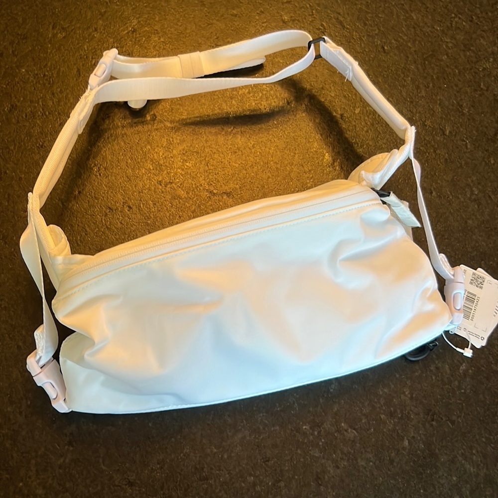 NWT LULULEMON All Hours Belt Bag